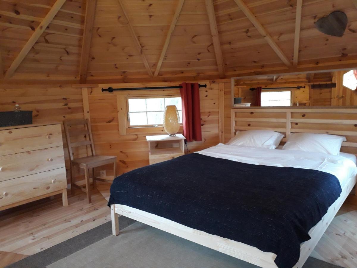 Camping Le Vallage Attigny 外观 照片