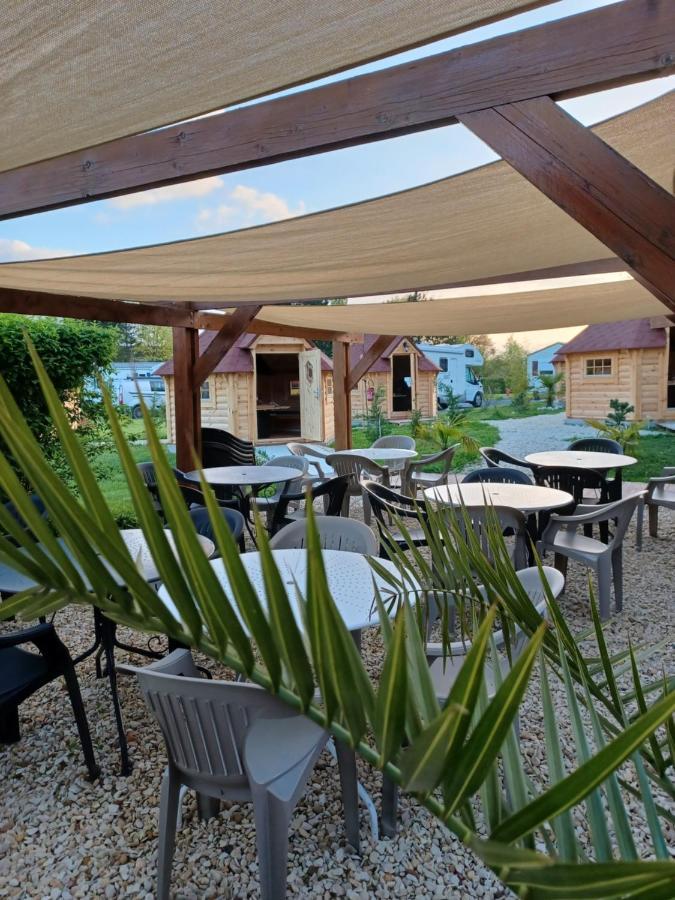 Camping Le Vallage Attigny 外观 照片