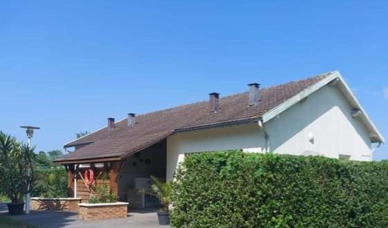 Camping Le Vallage Attigny 外观 照片