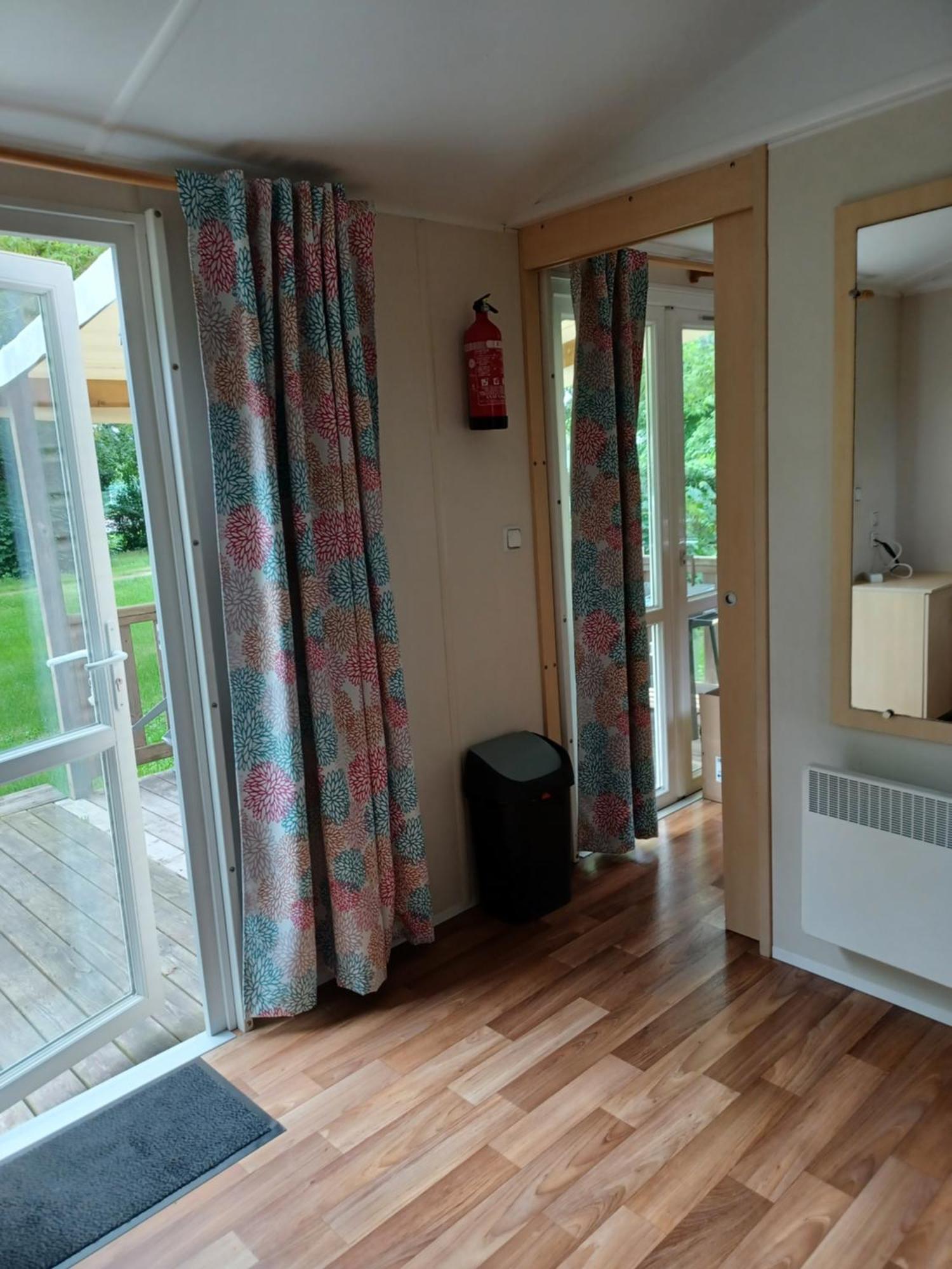 Camping Le Vallage Attigny 外观 照片